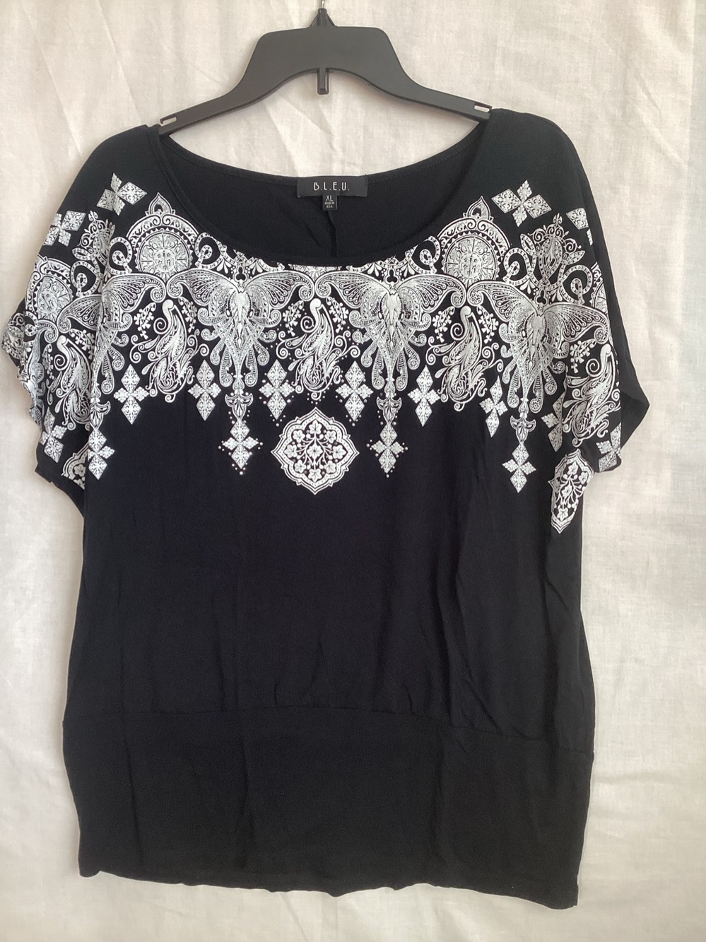 B.L.E.U. Black Short Sleeve Top with White Ornate Print